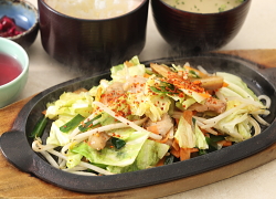 豚とろ塩野菜炒め